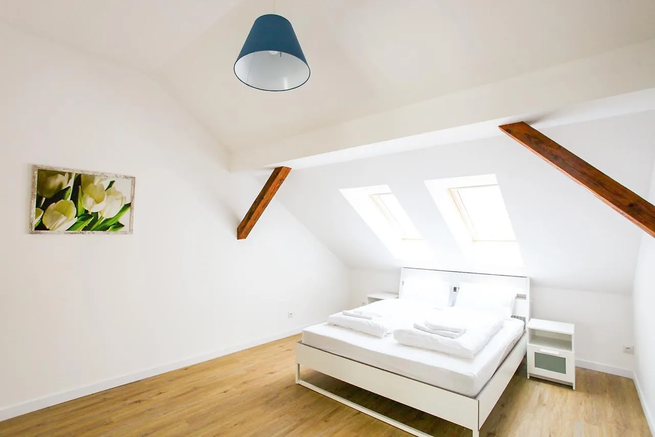 Churchill Apartments Prague